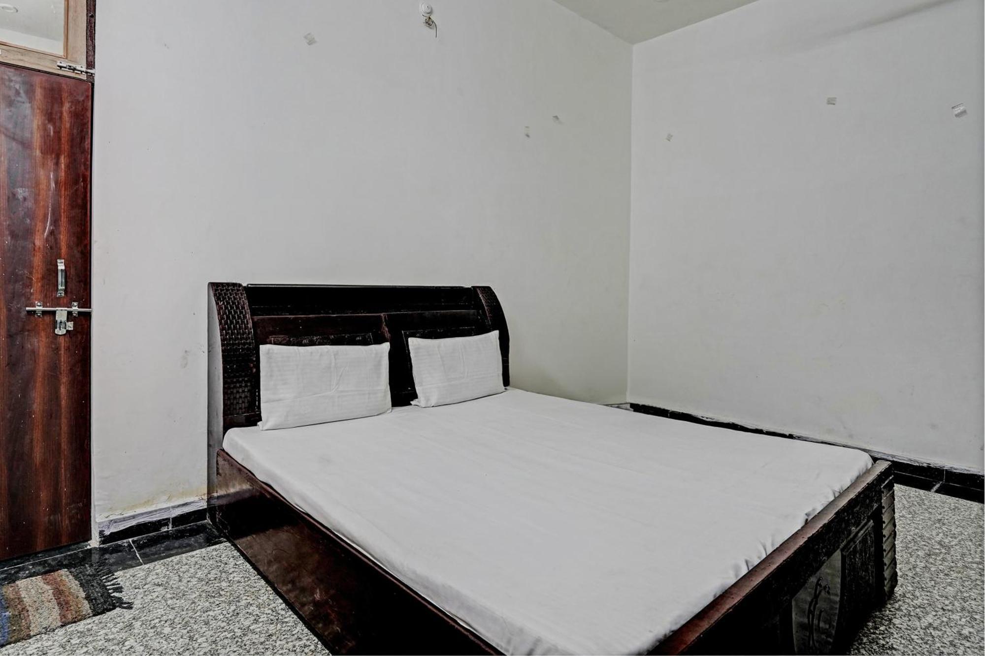 Hotel O Highway Plaza And Resorts 2 Hāthras Esterno foto